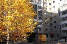 Продам 3 к. кв., 87 кв.м., Гвардейская 13