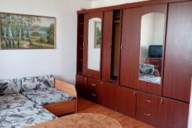 Сдаю светлую и уютную 1к кв на длительный срок Лунная 22